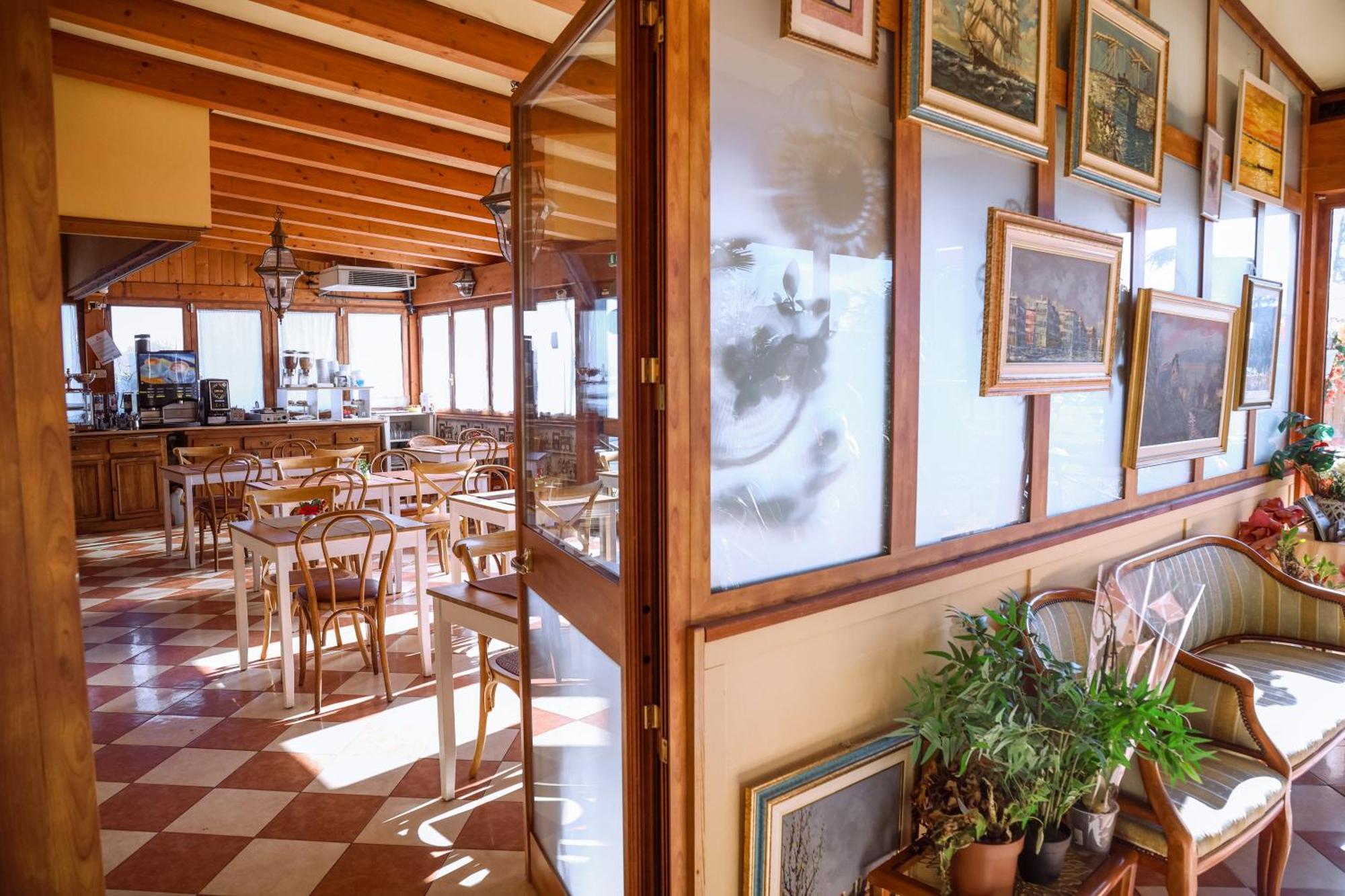 Hotel Villa Sara Mestre Luaran gambar