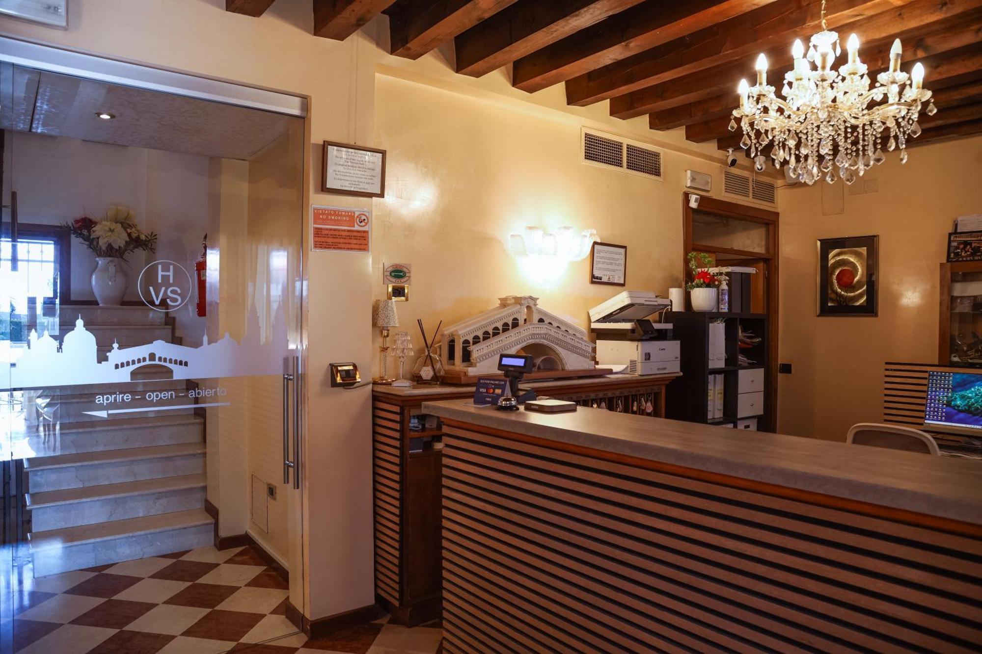 Hotel Villa Sara Mestre Luaran gambar