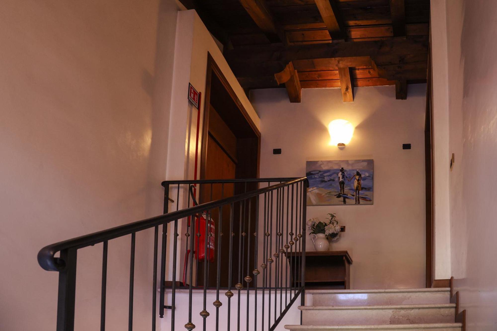 Hotel Villa Sara Mestre Luaran gambar
