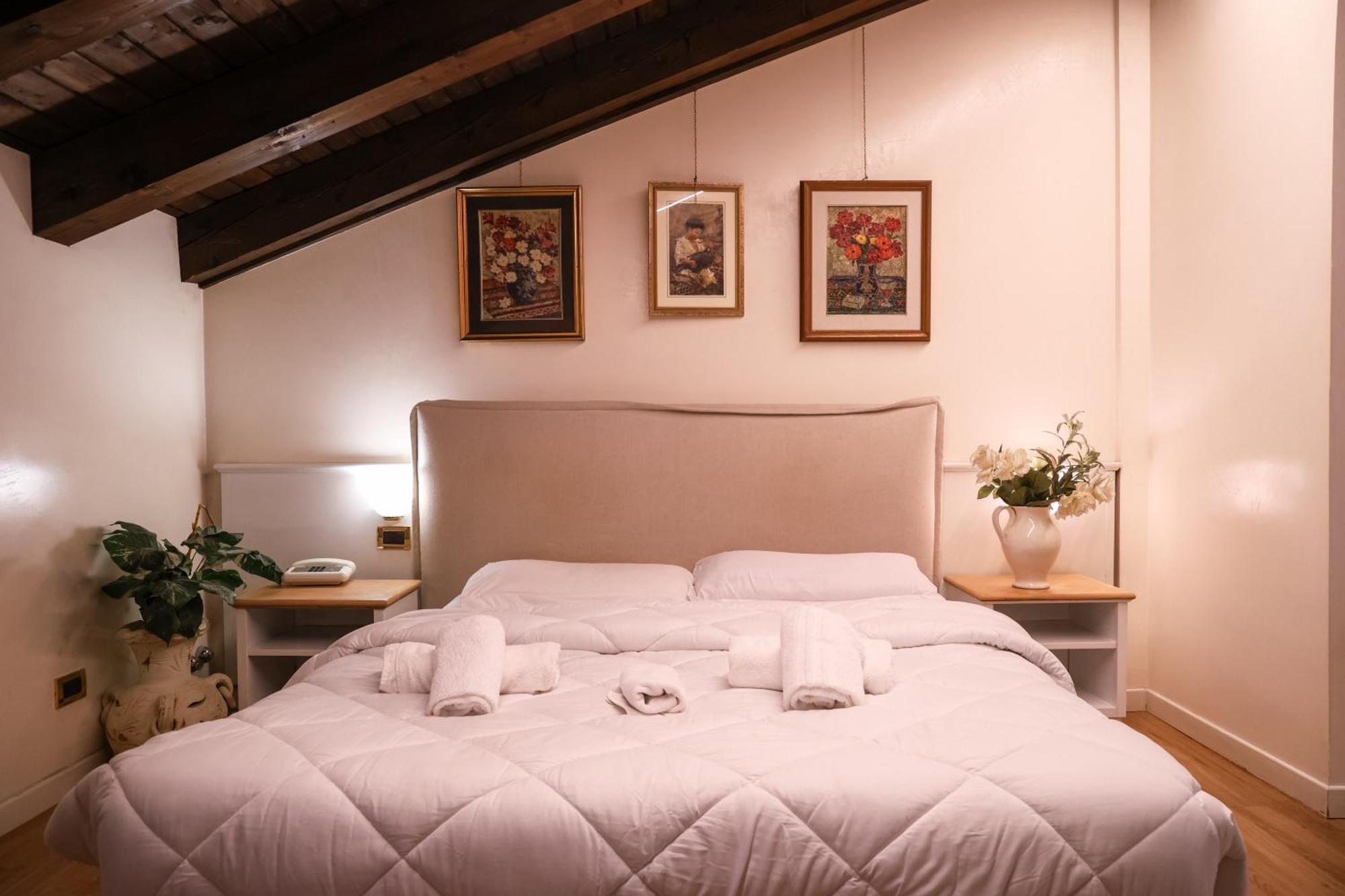Hotel Villa Sara Mestre Luaran gambar