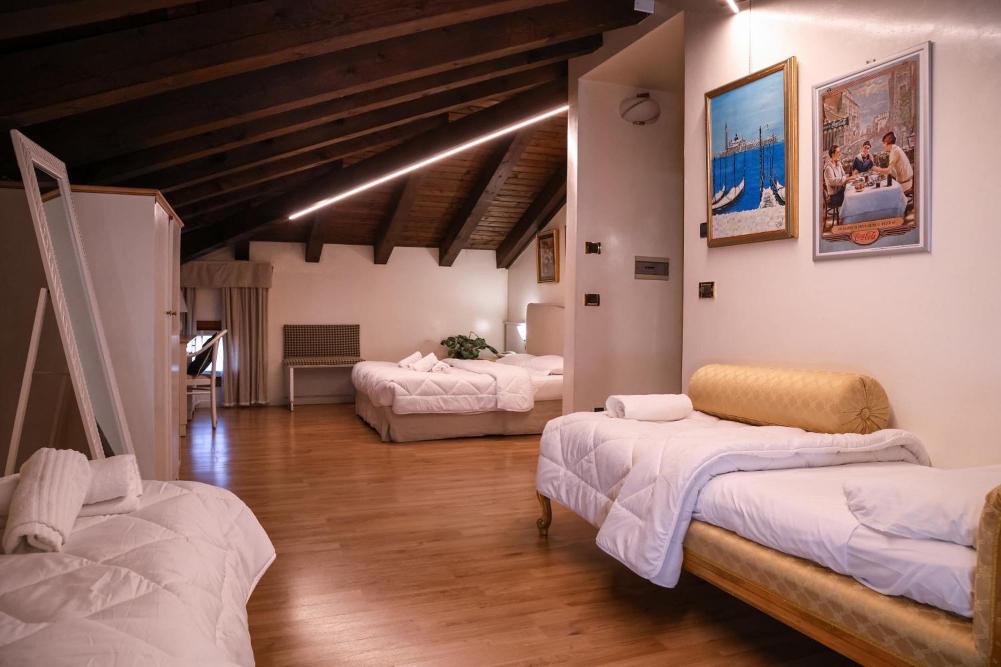 Hotel Villa Sara Mestre Luaran gambar