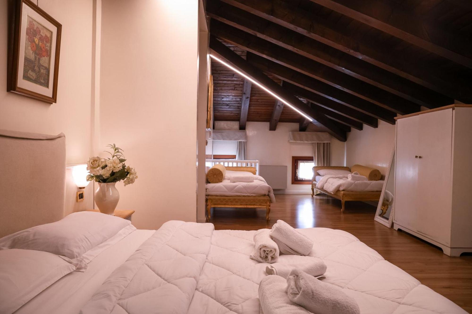 Hotel Villa Sara Mestre Luaran gambar